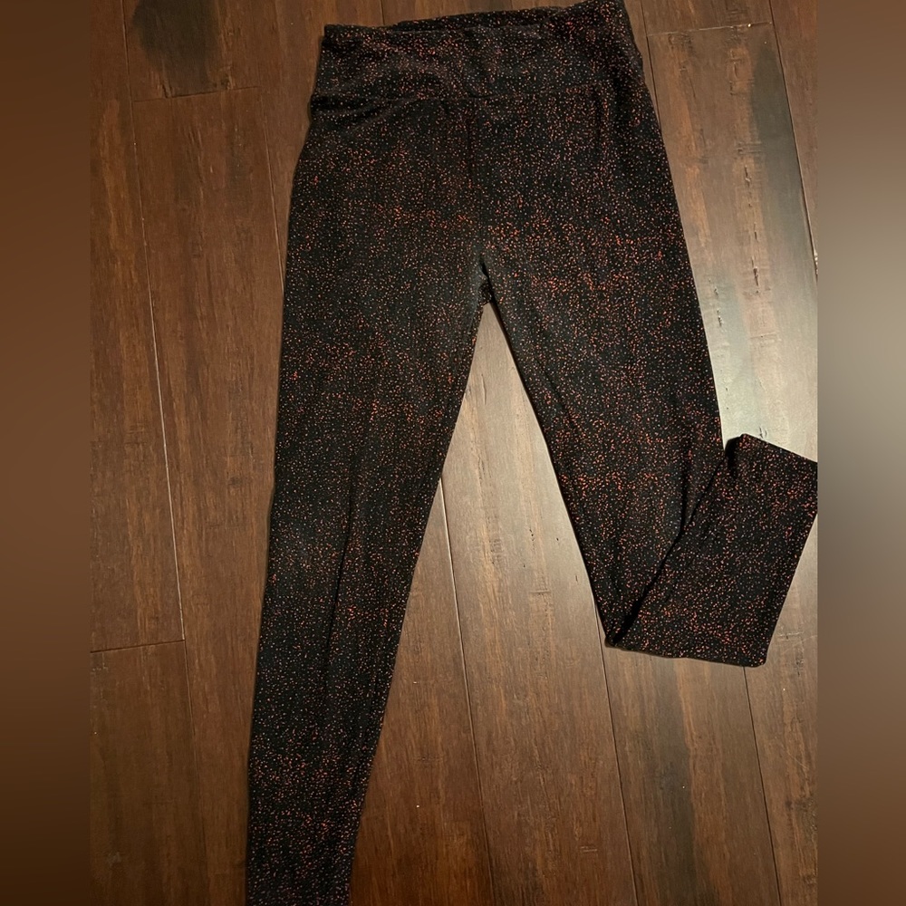 Lularoe leggings black dotted - one size